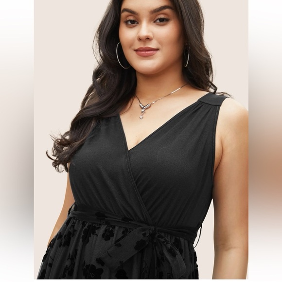 BloomChic Plus Size 2XL Floral Mesh Patchwork Surplice Neck Tank Dress us18-20 - Picture 3 of 5